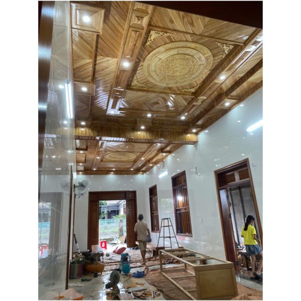 Trần gỗ tự nhiên giá rẻ bmt